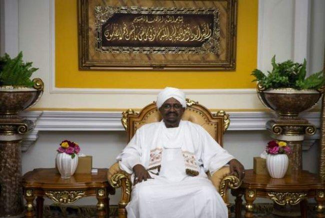 العثور على 6 ملايين يورو في منزل الرئيس السوداني المعزول عمر البشير