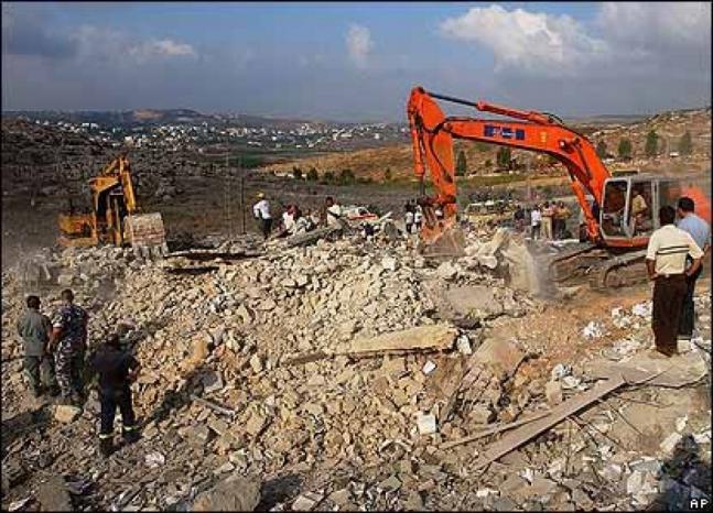 الاحتلال يرفض طلبات استئناف لوقف هدم منشآت سكنية في الأغوار الشمالية الاحتلال يرفض طلبات استئناف لوقف هدم منشآت سكنية في الأغوار الشمالية
