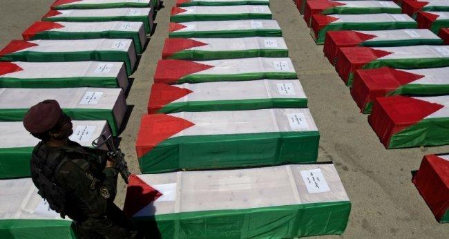 محكمة الاحتلال العليا تنظر اليوم بالتماسين لإعادة جثامين الشهداء