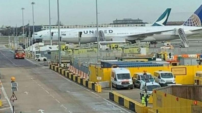 احتجاز 8 طائرات في مطار هيثرو بلندن بسبب &quot;كورونا&quot;