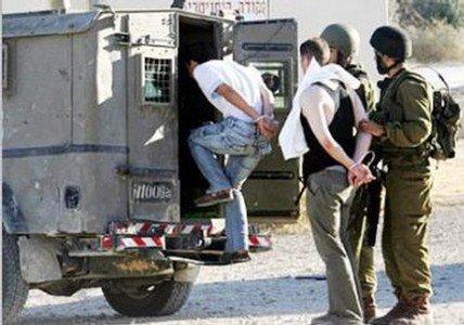 الاحتلال يعتقل أربعة مواطنين من الخليل وبيت لحم