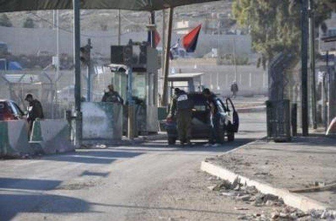 القدس: مستعربون بزي عمال يعتقلون 7 فتية في شعفاط القدس: مستعربون بزي عمال يعتقلون 7 فتية في شعفاط