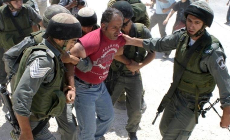 اصابة عدد من العمال الفلسطينيين بعد مطاردة الاحتلال لهم