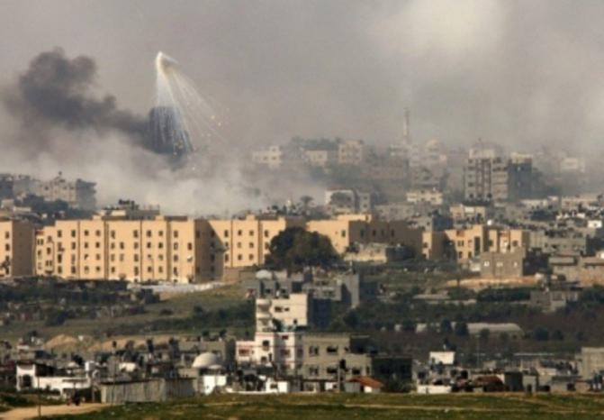 مدفعية الاحتلال تستهدف برج &quot;الظافر&quot; وسط غزة