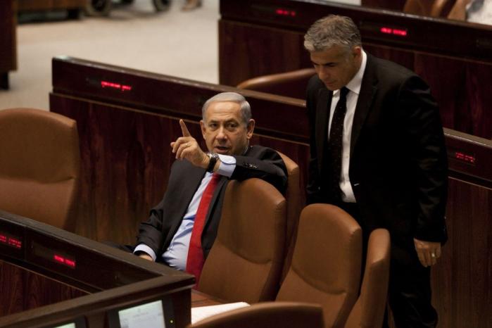 لبيد: العلاقات بين الولايات المتحدة واسرائيل تمر بأزمة