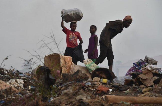 البنك الدولي: نصف سكان الأرض فقراء
