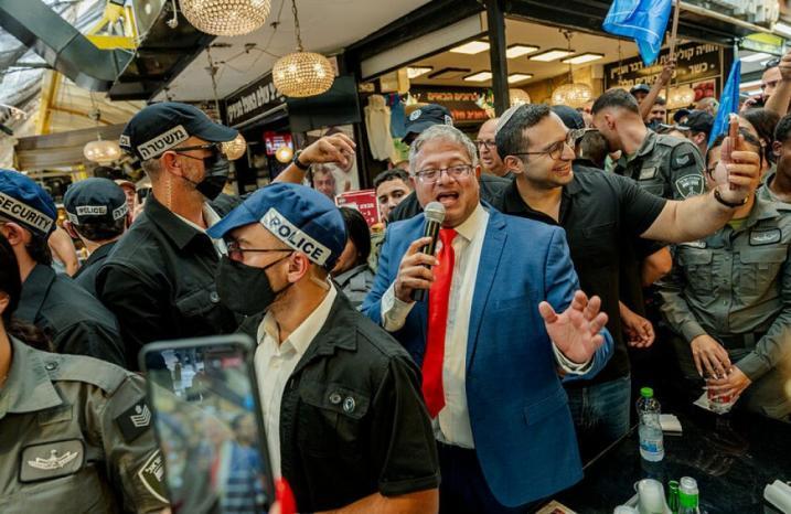"الليكود" يرفض مطالب بن غفير بتولي وزارتي الأمن والقضاء "الليكود" يرفض مطالب بن غفير بتولي وزارتي الأمن والقضاء