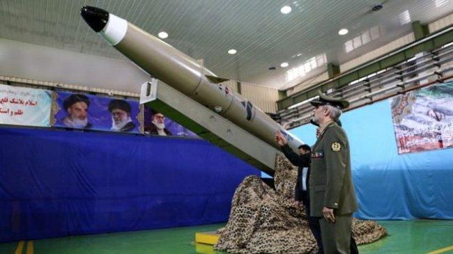 في تحد لترامب، إيران تكشف عن &quot;طائرة مقاتلة جديدة محلية الصنع&quot;