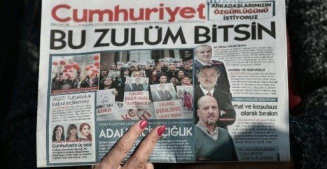 تركيا: أحكام بالسجن على 14 صحافيا في جريدة &quot;جمهورييت&quot;