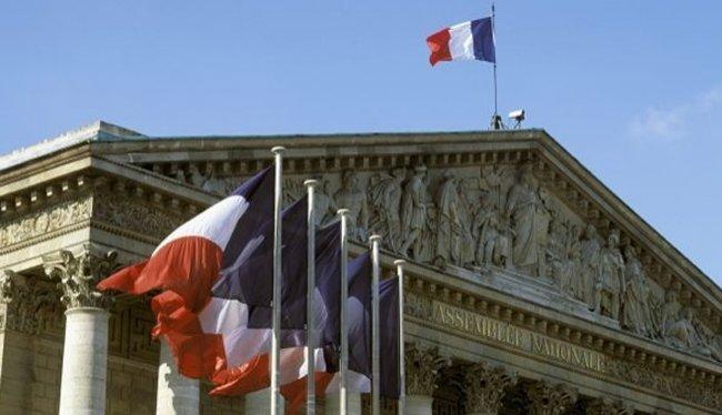 الفرنسيون ينتخبون البرلمان وتوقعات بفوز حزب ماكرون