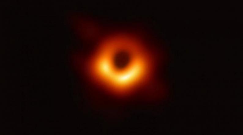 رصد فقاعة غاز حول الثقب الأسود العملاق وسط درب التبانة