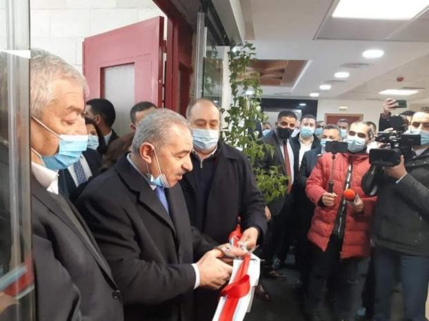افتتاح مستشفى الهلال الأحمر المخصص لعلاج كورونا في نابلس