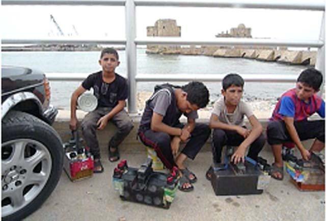 غزة: تسلّل الفتيان إلى إسرائيل للعمل