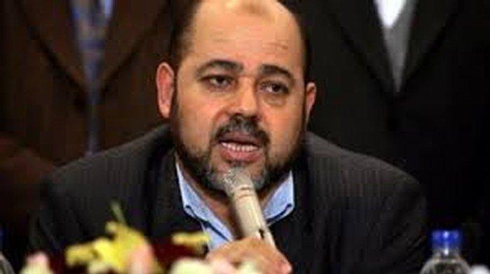 أبو مرزوق يطالب برد عربي مسؤول بعد الغارات على سوريا