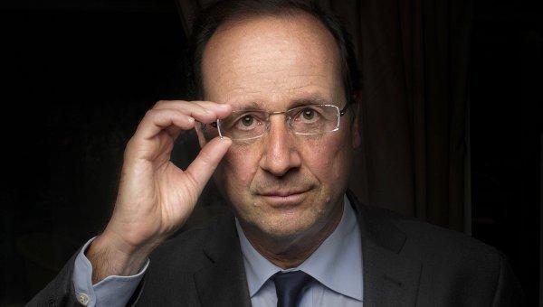 الرئيس الفرنسي من متحف &quot;باردو&quot; التونسي: يجب أن نكافح الإرهاب جميعًا