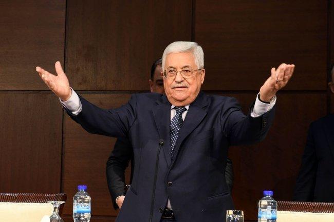 على مفترق الطرق: الخُطوة التالية للرئيس عباس ستُحدّد عنوان مسيرته؟