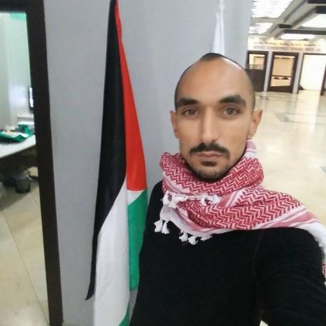 آدم أبو العردات.. شاب من حيفا يتخلى عن الجنسية الإسرائيلية