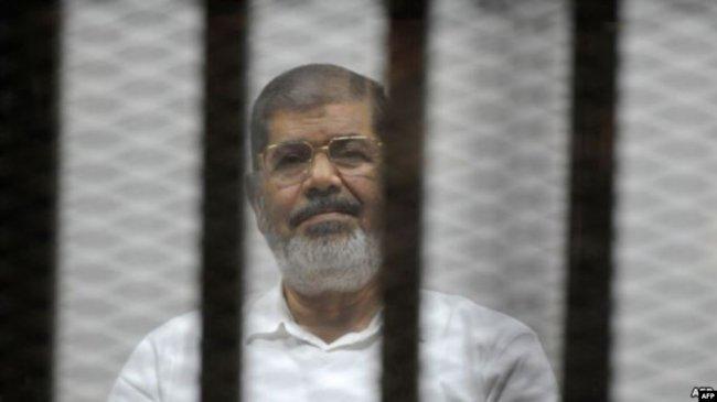 وفاة الرئيس المصري السابق محمد مرسي أثناء حضوره جلسة محاكمته