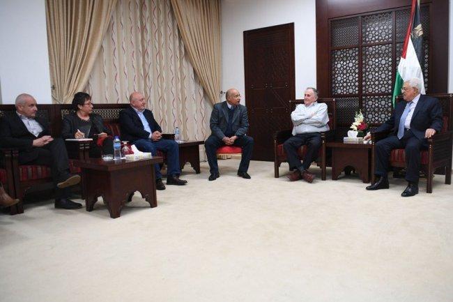 وفد اسرائيلي يهنئ الرئيس عباس بنجاح مؤتمر فتح