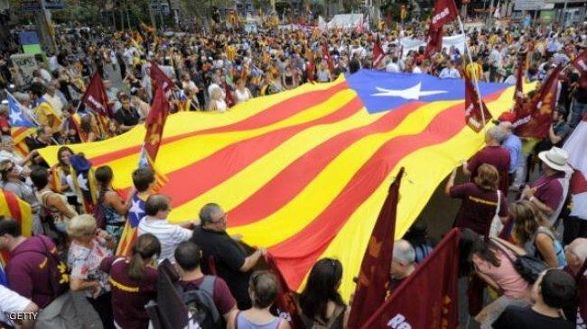رئيس إقليم كاتالونيا يهدد مدريد بالانفصال في حال رفض الوساطة