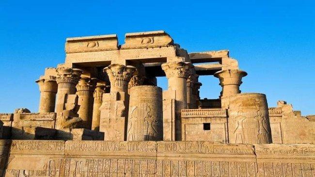 مصر.. اكتشاف أثري في معبد كوم أمبو
