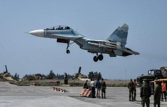 الدفاعات الجوية الروسية تسقط أهدافا مجهولة فوق قاعدة حميميم