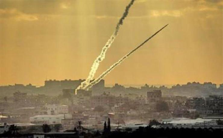 مصادر عبرية: حماس تطلق 4 صواريخ تجريبية