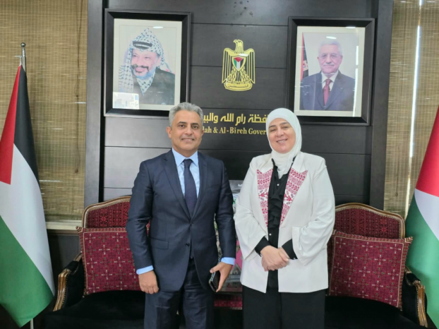 غنام تبحث مع السفير المصري آخر مستجدات الأوضاع في فلسطين غنام تبحث مع السفير المصري آخر مستجدات الأوضاع في فلسطين