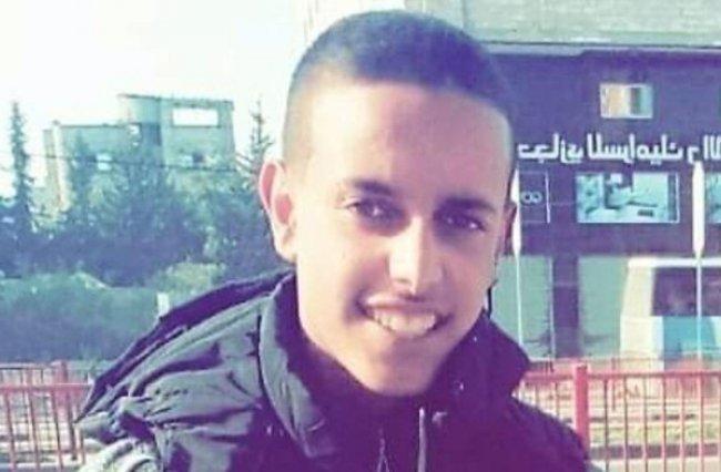 جنود الاحتلال حولوا قنابل الغاز إلى سلاح قاتل جنود الاحتلال حولوا قنابل الغاز إلى سلاح قاتل