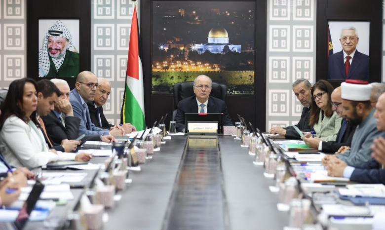 مجلس الوزراء يعتمد مبادرة النافذة الموحدة لتقديم الخدمات الحكومية للمواطنين مجلس الوزراء يعتمد مبادرة النافذة الموحدة لتقديم الخدمات الحكومية للمواطنين