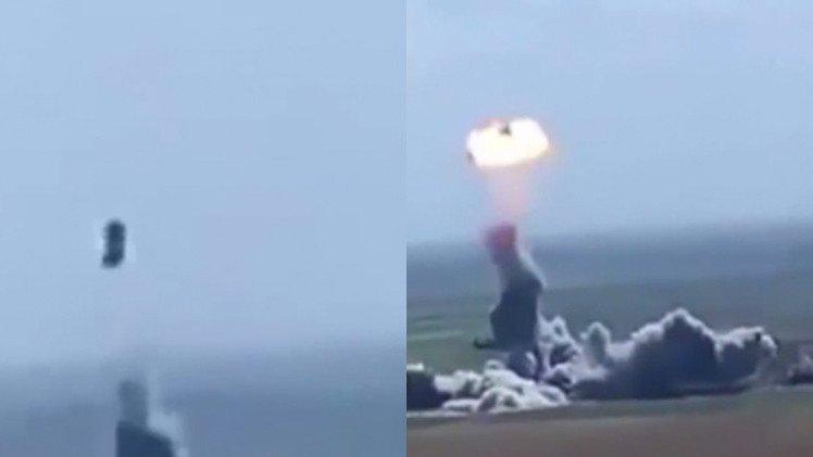 بالفيديو.. سيارة مفخخة تابعة لداعش تنفجر في السماء بعد تفجيرها على الارض
