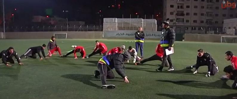 خاص لـ "وطن": بالفيديو... إيطاليان يدربان نادي الأهلي في الخليل خاص لـ "وطن": بالفيديو... إيطاليان يدربان نادي الأهلي في الخليل