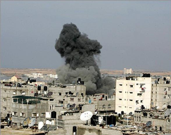 طائرات الاحتلال تقصف موقعا شمال غزة