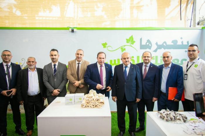 بنك القدس الراعي الماسي لمهرجان "بنعمرها " في طولكرم.. حضور يعزّز التواصل مع المجتمع بنك القدس الراعي الماسي لمهرجان "بنعمرها " في طولكرم.. حضور يعزّز التواصل مع المجتمع