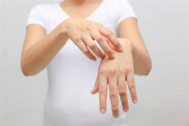 5 نصائح لعلاج تشقّق اليدين في الشتاء