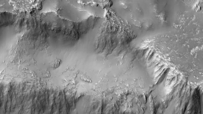 ناسا تعثر على &quot;شلالات نياغارا&quot; على سطح المريخ