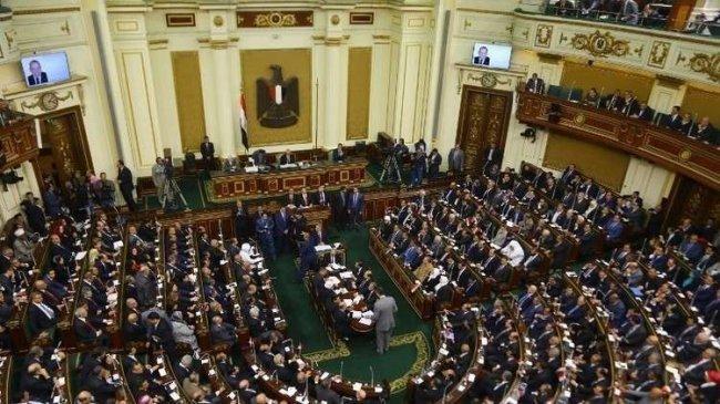 رئيس البرلمان المصري يحذر النواب من حضور حفل سفارة الاحتلال في القاهرة