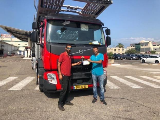 أكبر شركة نقل مركبات في فلسطين حصلت على أسطول من شاحنات فولفو لنقل وجر المركبات