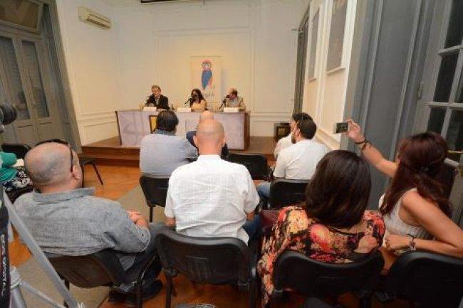 بالفيديو...الكاتبة الفلسطينية نادية حرحش توقّع بالقاهرة روايتها "في ظلال الرجال" بالفيديو...الكاتبة الفلسطينية نادية حرحش توقّع بالقاهرة روايتها "في ظلال الرجال"