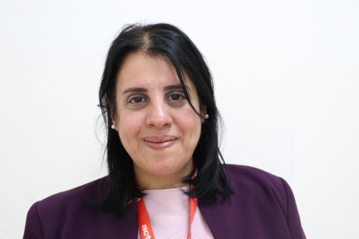 رهام الجعفري تكتب لوطن: الشباب الفلسطيني: في صميم الاستجابة الإنسانية، لكن خارج طاولة صنع القرار