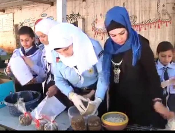 مبادرة "خشب صناعي صديق للبيئة" تحوّل المخلفات الى ثروة مبادرة "خشب صناعي صديق للبيئة" تحوّل المخلفات الى ثروة