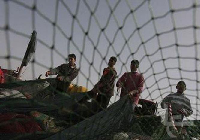 الاحتلال يعتقل 5 صيادين فلسطينيين بينهم مصري في بحر غزة
