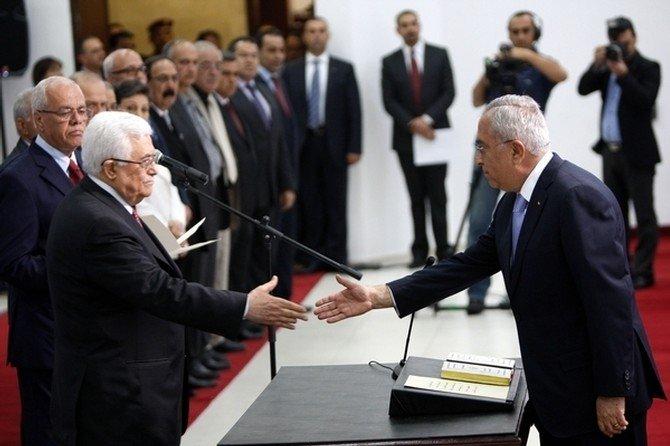 صحيفة: عباس قد يعلن تشكيل حكومة جديدة خلال 24 ساعة