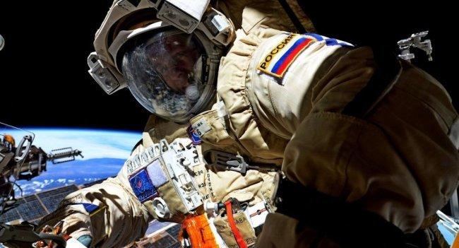 رائد فضاء روسي يدلي بصوته من محطة الفضاء الدولية