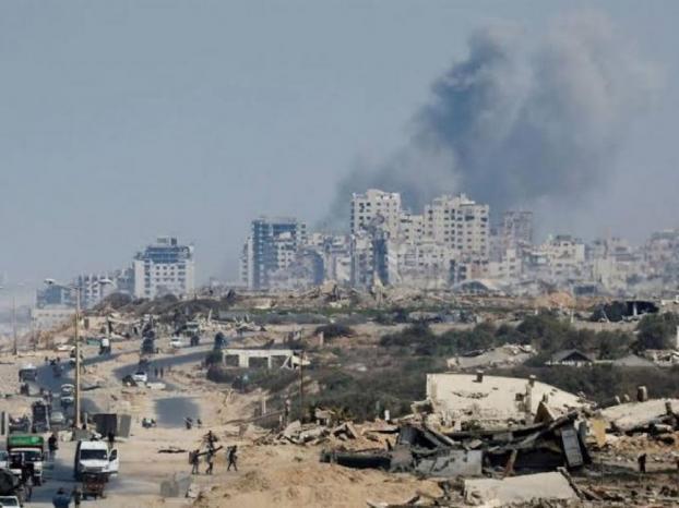 الاحتلال يشن غارة استهدفت منزلًا بحي الشيخ رضوان شمال غزة الاحتلال يشن غارة استهدفت منزلًا بحي الشيخ رضوان شمال غزة