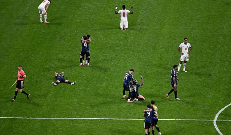 الأرجنتين تقصي إنجلترا بالوقت القاتل وتضرب موعدا ناريا مع إسبانيا في نهائي كأس العالم الأرجنتين تقصي إنجلترا بالوقت القاتل وتضرب موعدا ناريا مع إسبانيا في نهائي كأس العالم