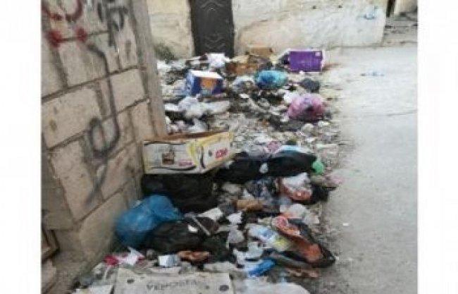 كارثة بيئية بعد تقليص &quot;الاونروا&quot; لخدمات النظافة في مخيم حطين بالأردن