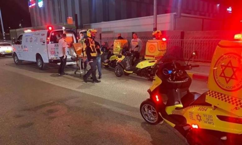 الناصرة: إصابة خطيرة لشاب في جريمة إطلاق نار الناصرة: إصابة خطيرة لشاب في جريمة إطلاق نار