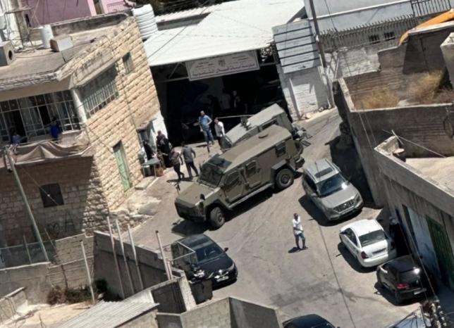 استشهاد منفذ عملية الطعن قرب أوصرين محمود محسن بعد إطلاق النار عليه في قبلان استشهاد منفذ عملية الطعن قرب أوصرين محمود محسن بعد إطلاق النار عليه في قبلان