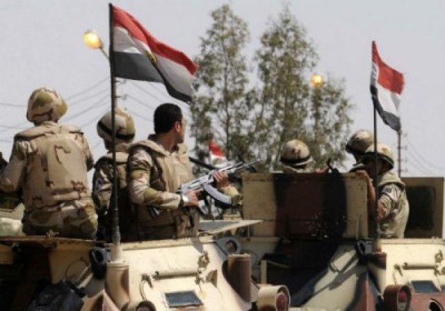 مقتل 6 مسلحين واصابة جندي إثر التصدي لهجوم على حاجز عسكري في سيناء